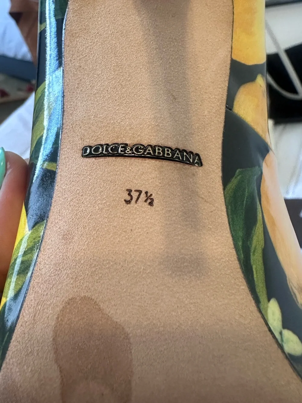 Dolce & Gabbana Yellow Lemon-Print Pointed Toe Pumps pre loved